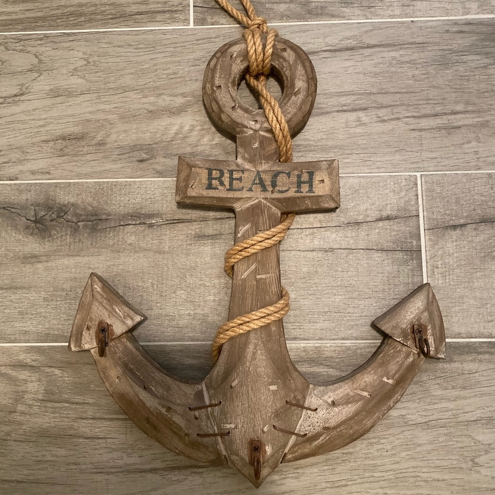 Beach theme wood anchor to hold jewelry or keys